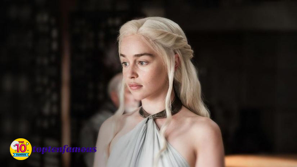 Emilia Clarke Then and Now: Fom the Great "Dragon Mother" to the Queen of Rom-Com